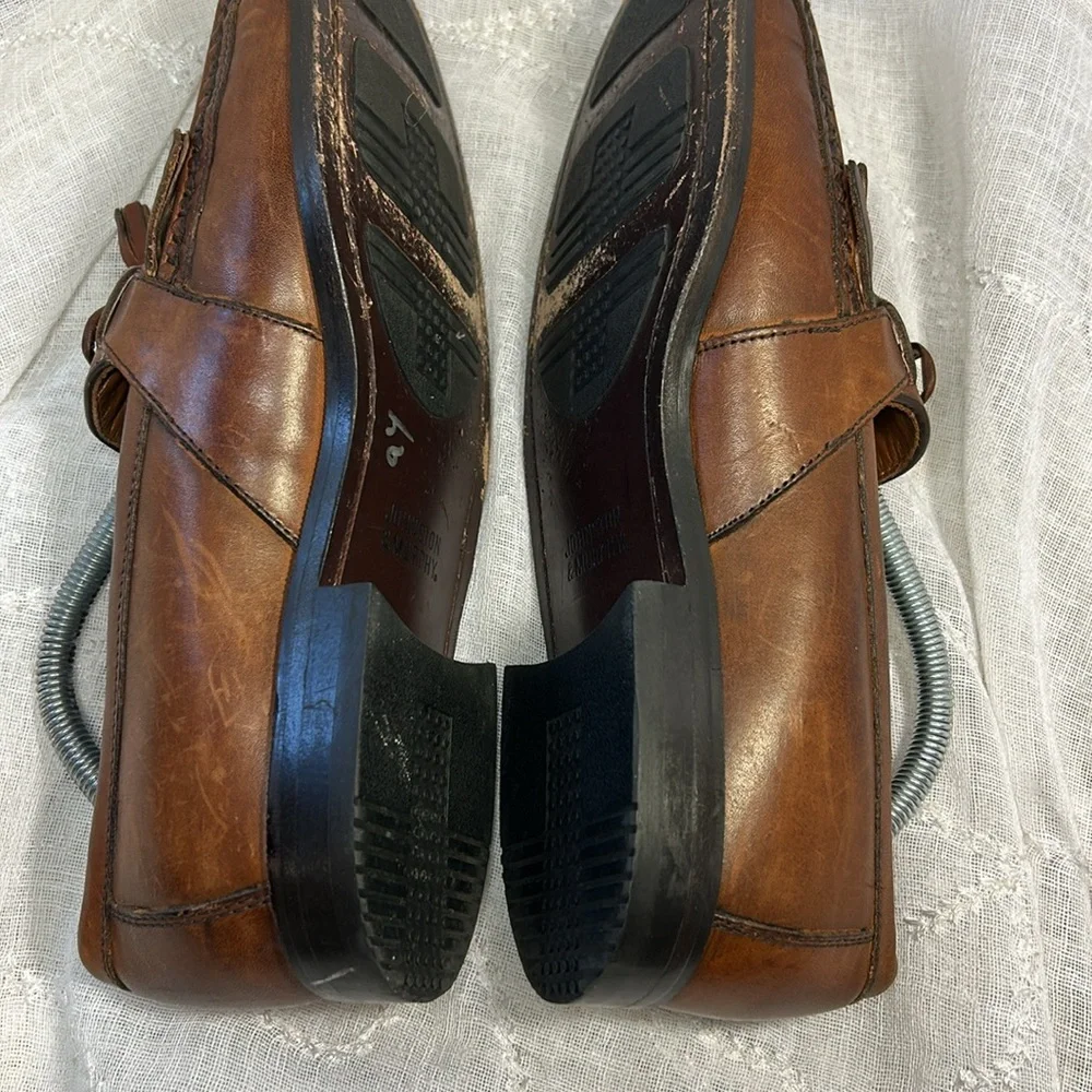 Johnston and Murphy leather loafers with tussles almost NEW